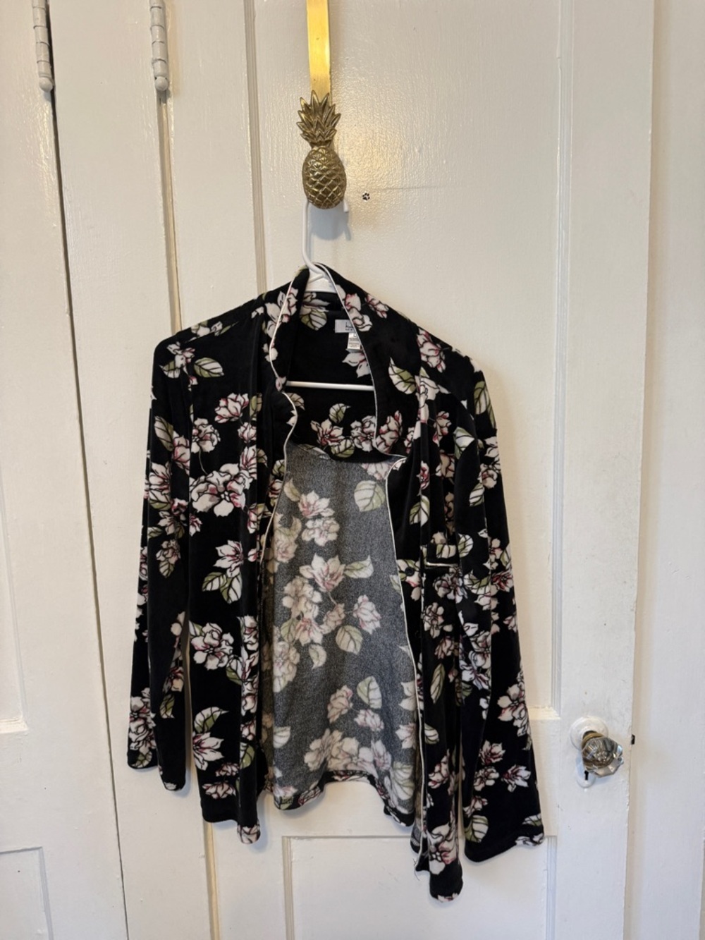 Nicole Miller New York Black Floral pajama top